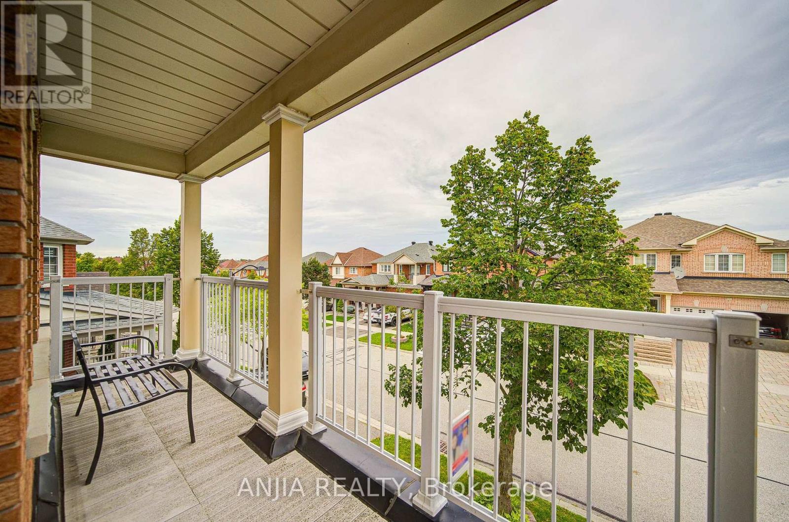 20 APPLEVIEW ROAD - 35