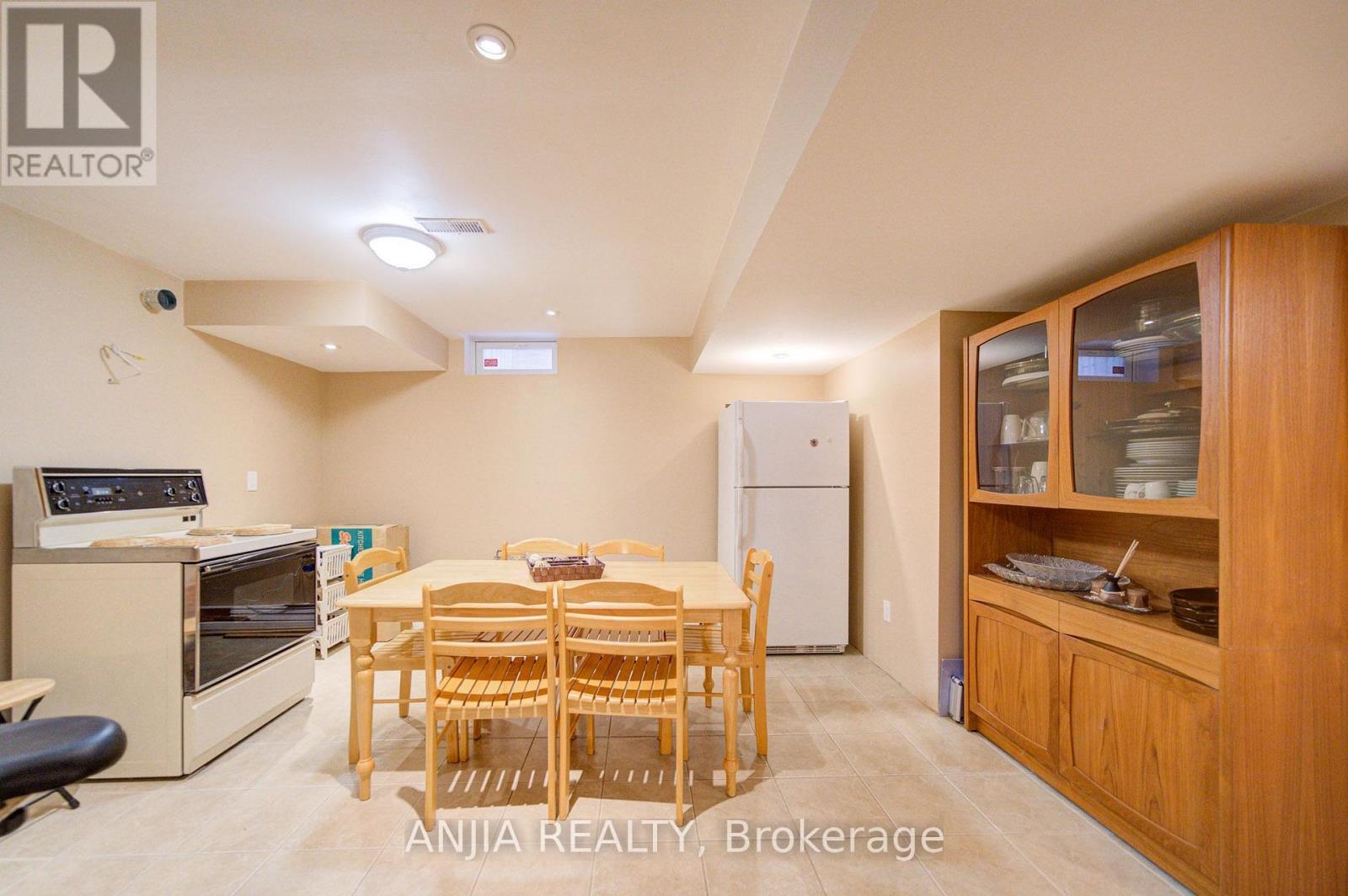 20 APPLEVIEW ROAD - 41