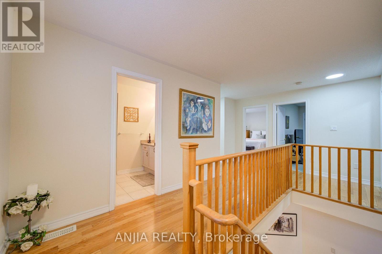 20 APPLEVIEW ROAD - 19