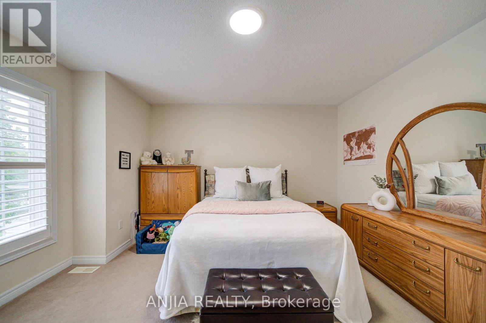 20 APPLEVIEW ROAD - 31