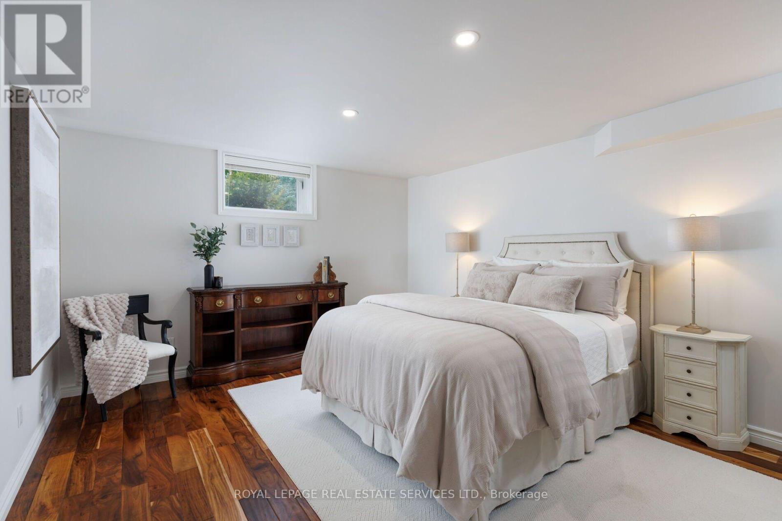 32 PARKSHORE PLACE - Image 32