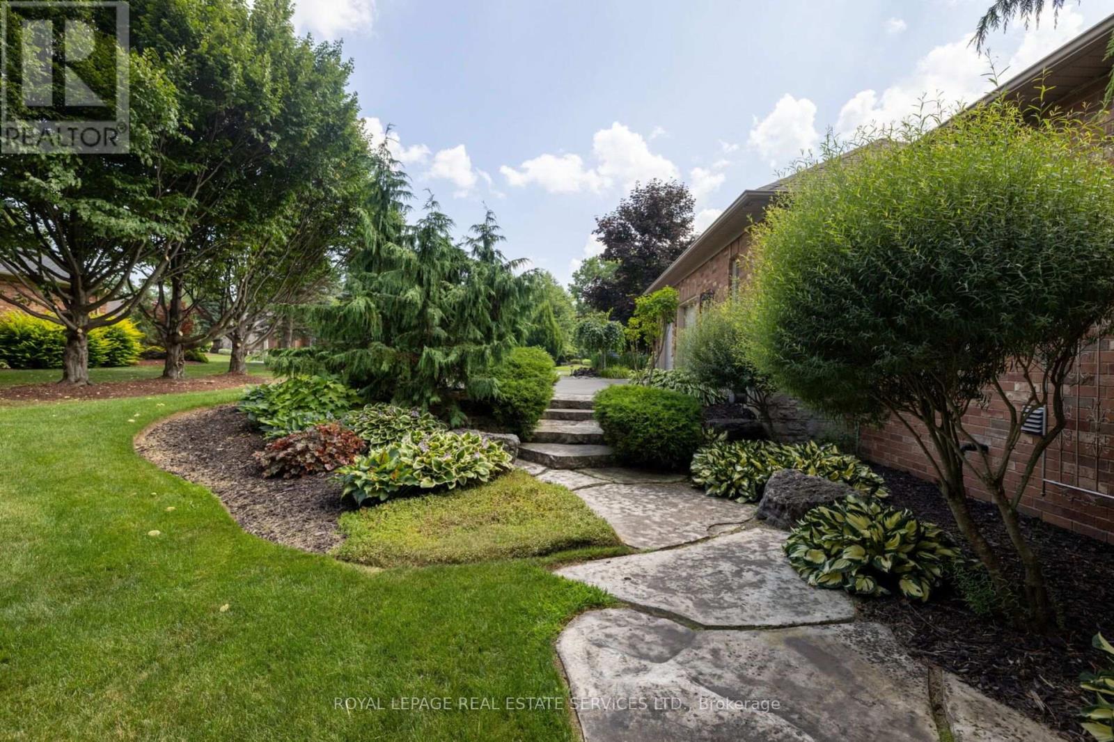 32 PARKSHORE PLACE - Image 39