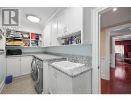 2497 Sharon Crescent, Mississauga, ON L5C1Y9 Photo 14