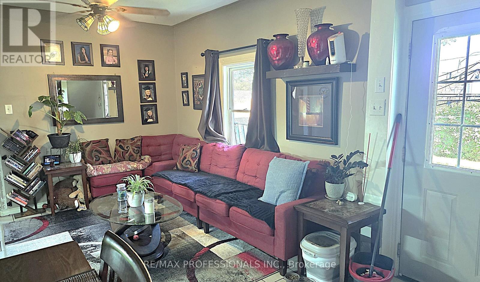 381 GRANITE STREET - 3