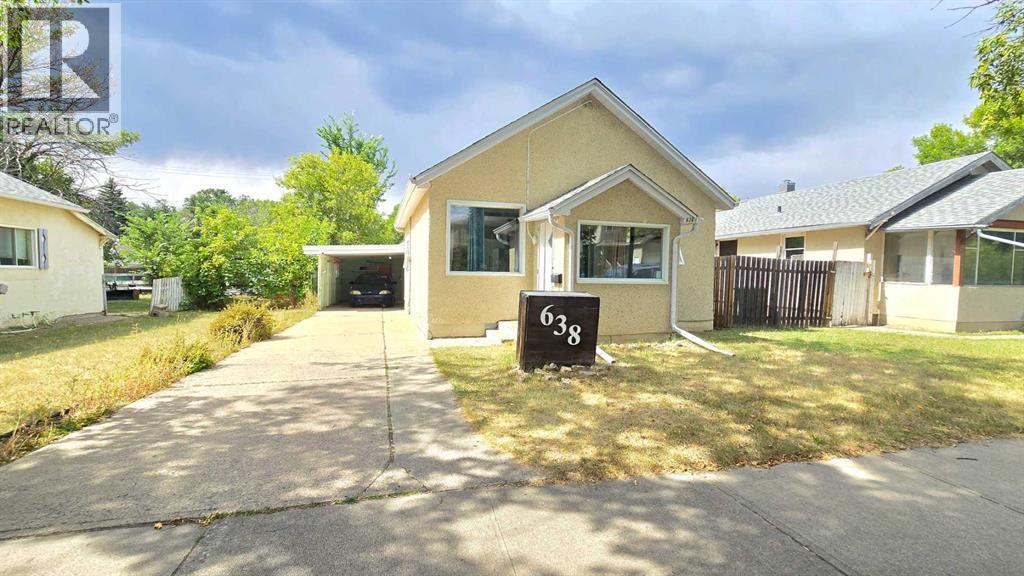 Property for sale at 638 12A Street N