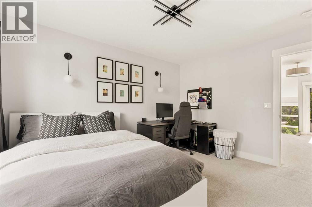 2216 22 Avenue SW - Image 32