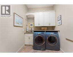 1103 Glenview Court, Kelowna, BC V1Y0A7 Photo 32