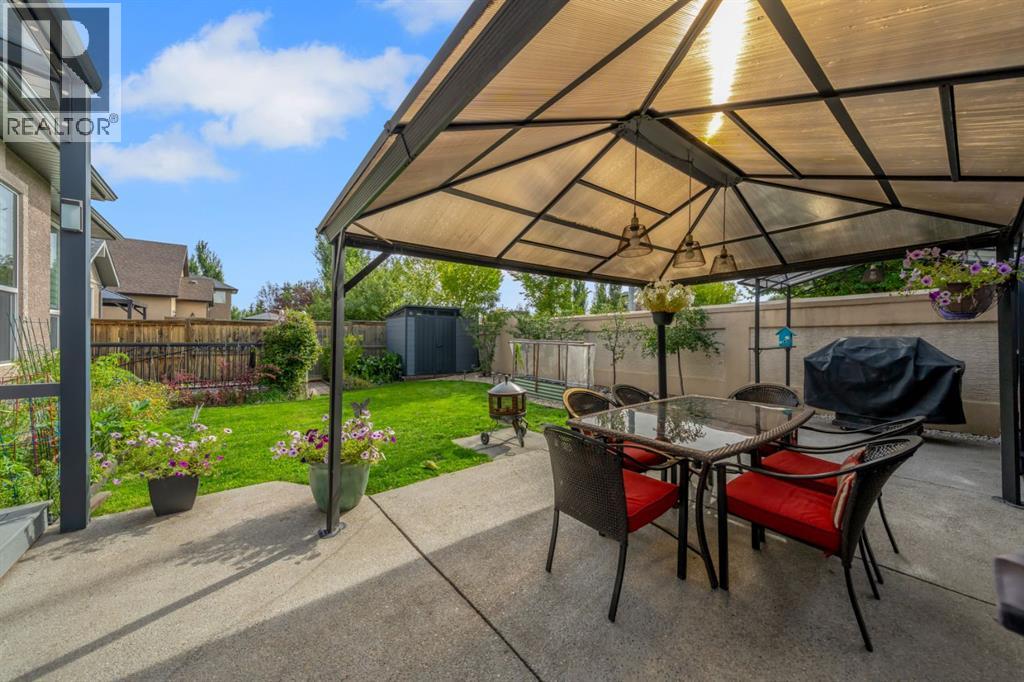 41 Evercreek Bluffs Crescent SW - 16