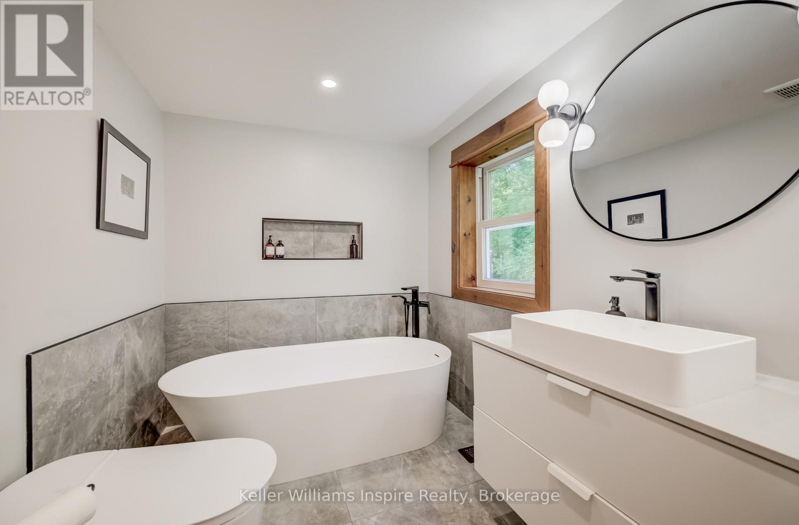 492513 SOUTHGATE SIDEROAD 49 - 32