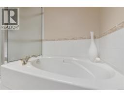403 5327 Cordova Bay Rd, Saanich, BC V8Y2L3 Photo 41