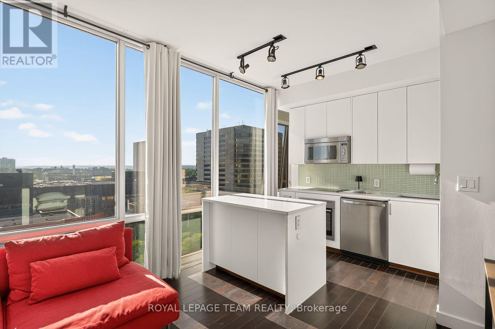 #1005 201 PARKDALE AVENUE - 10