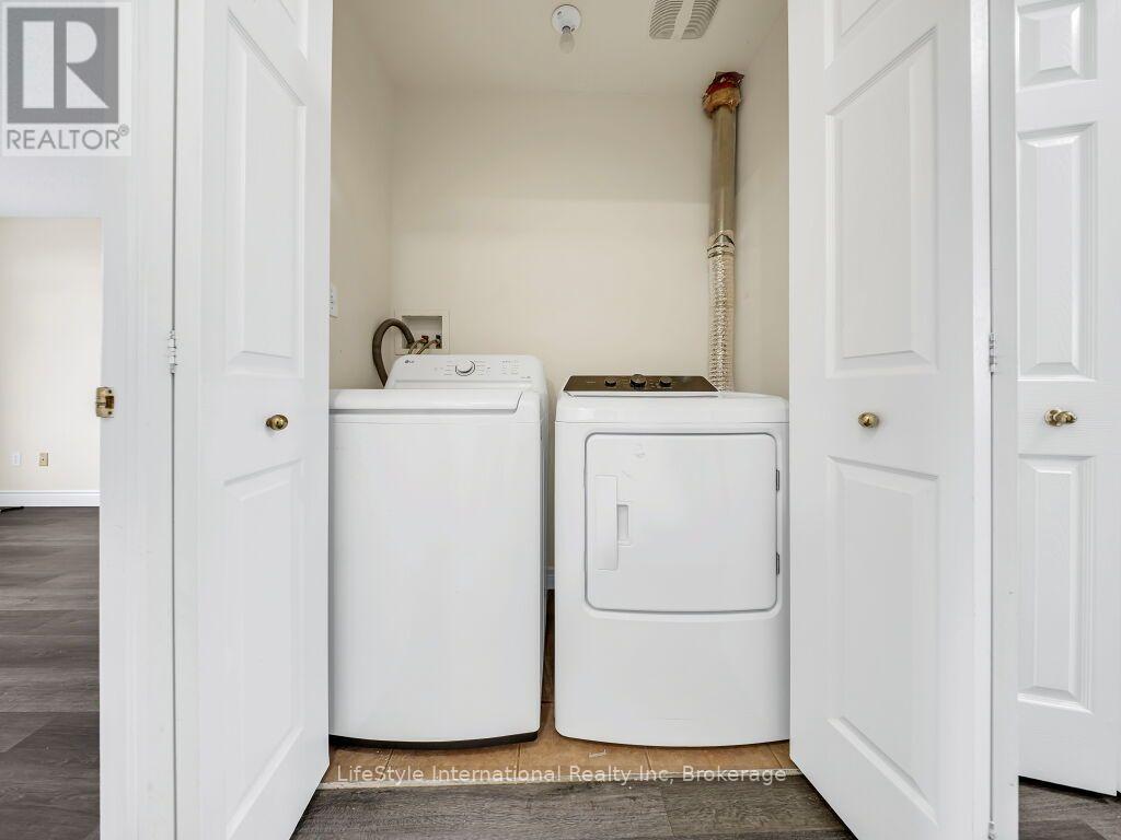 529 VICTORIA ROAD N - Image 25