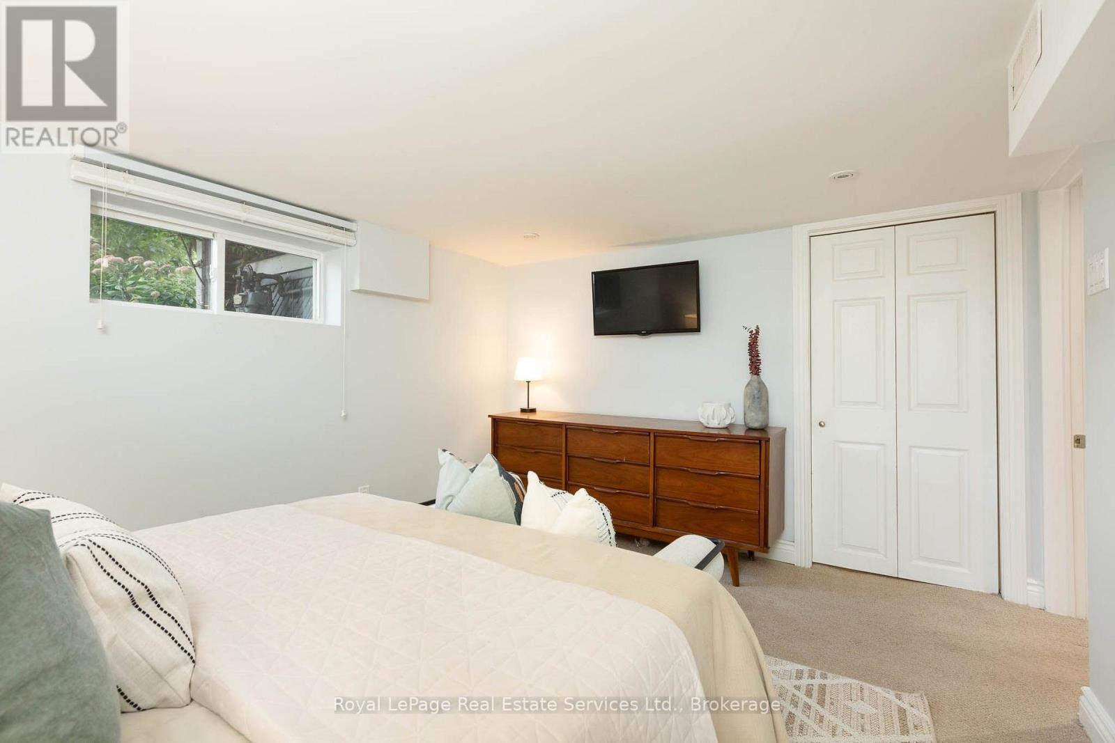 12 NEWMARKET AVENUE - Image 28