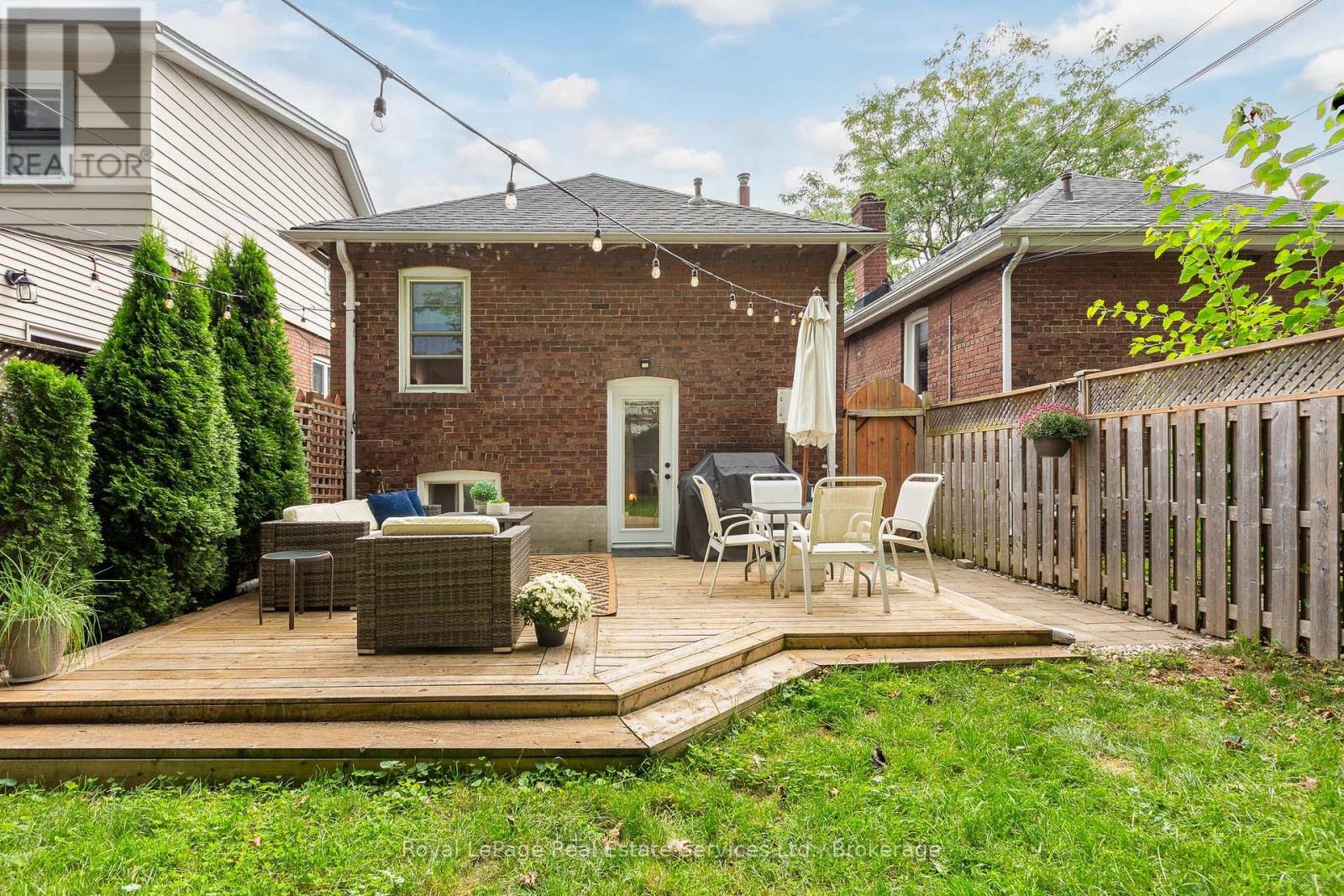 12 NEWMARKET AVENUE - Image 32