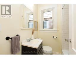12 Newmarket Avenue, Toronto, ON M4C1V7 Photo 22