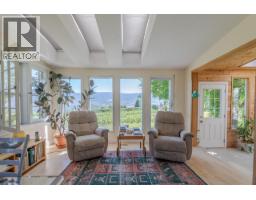 4pc Bathroom - 4910 Gartrell Road, Summerland, BC V0H1Z4 Photo 10