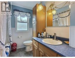 Kitchen - 230 Salmon River Road, Valley, NS B6L2S9 Photo 13