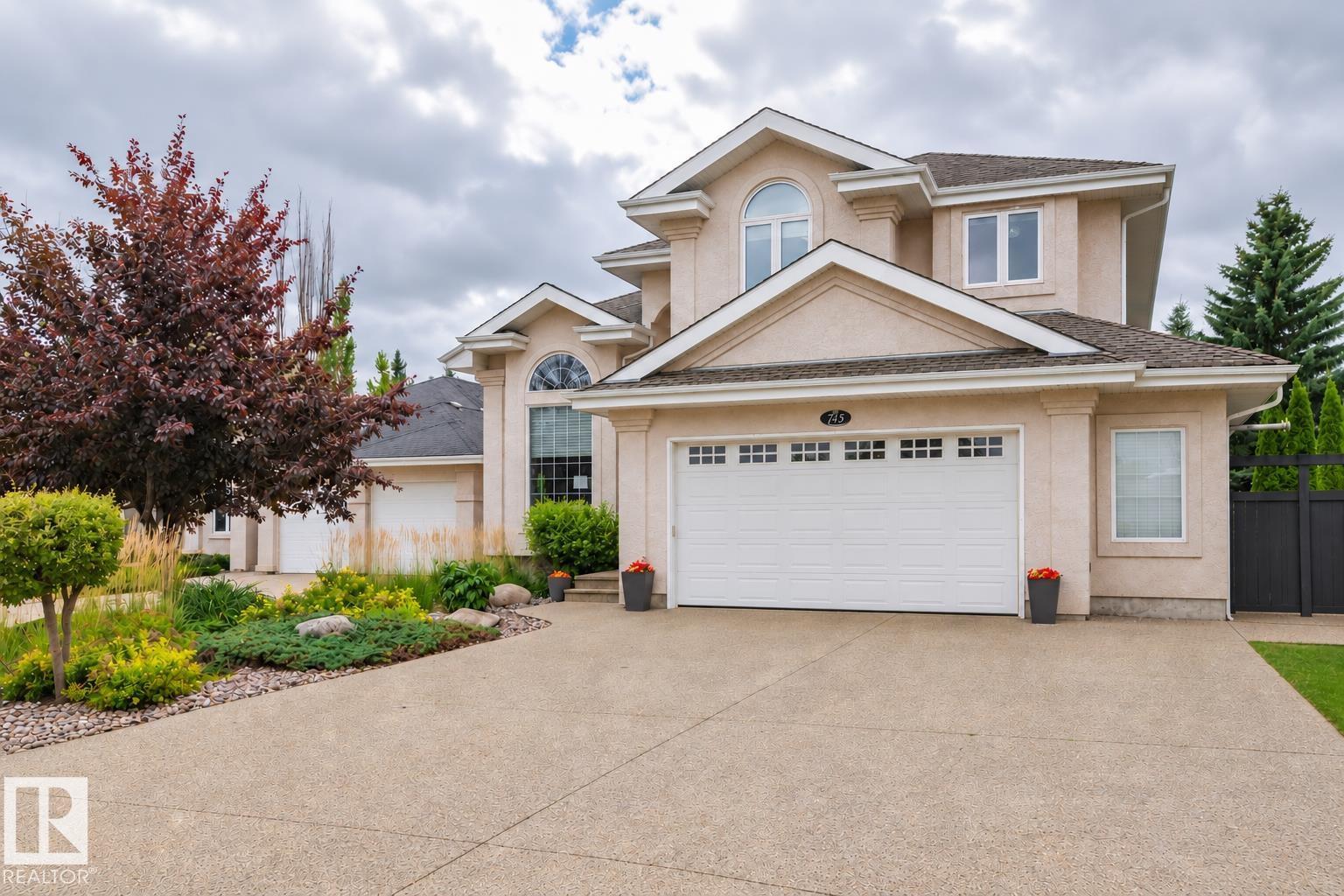 745 TODD LANDING LD NW, Edmonton, Alberta, T6R3C4