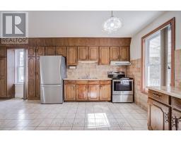 912 Manning Avenue, Toronto, ON M6G2X4 Photo 13