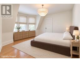 912 Manning Avenue, Toronto, ON M6G2X4 Photo 16