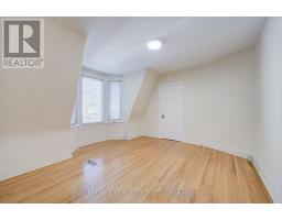 912 Manning Avenue, Toronto, ON M6G2X4 Photo 17