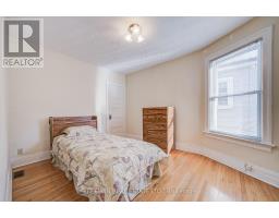 912 Manning Avenue, Toronto, ON M6G2X4 Photo 19