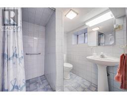 912 Manning Avenue, Toronto, ON M6G2X4 Photo 27