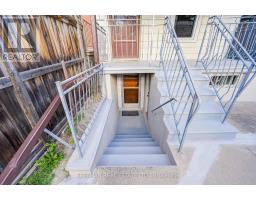 912 Manning Avenue, Toronto, ON M6G2X4 Photo 29