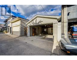 912 Manning Avenue, Toronto, ON M6G2X4 Photo 36