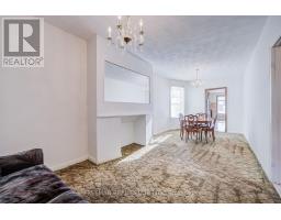 Family room - 912 Manning Avenue, Toronto, ON M6G2X4 Photo 6
