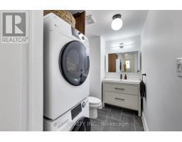 22 Connaught Avenue, Toronto, ON M4L2V9 Photo 12