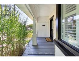 22 Connaught Avenue, Toronto, ON M4L2V9 Photo 32