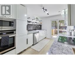 22 Connaught Avenue, Toronto, ON M4L2V9 Photo 8