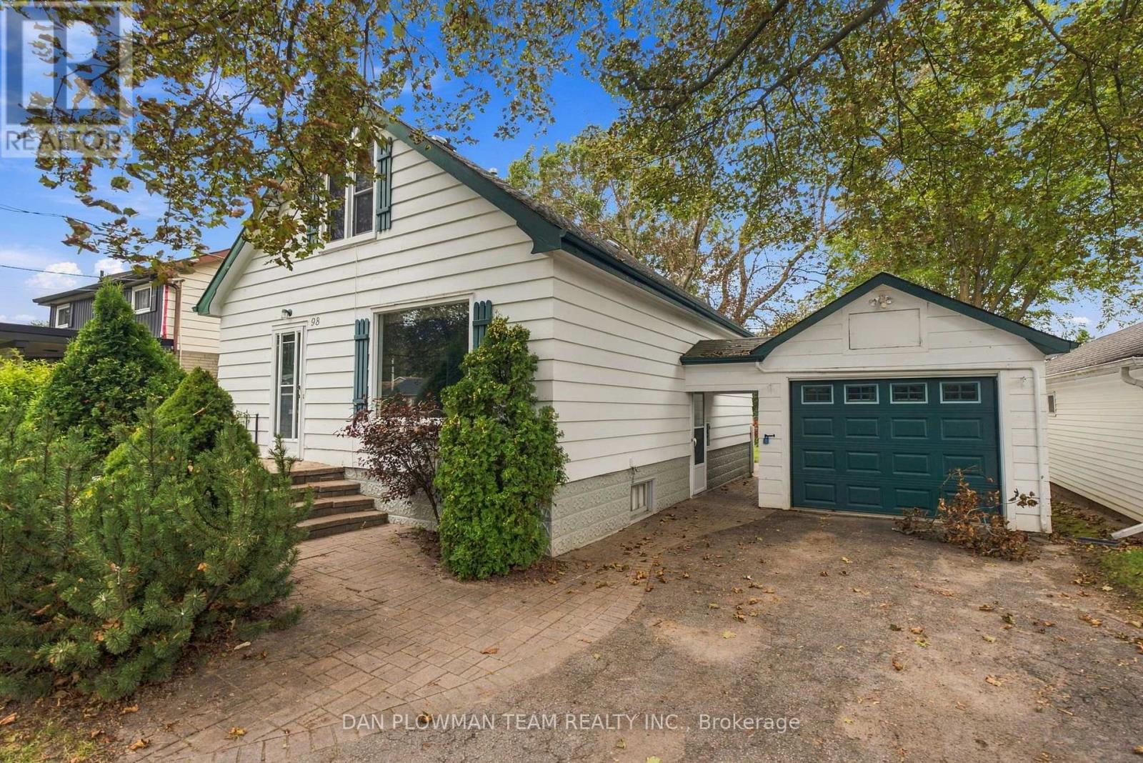 98 SCUGOG STREET - 3