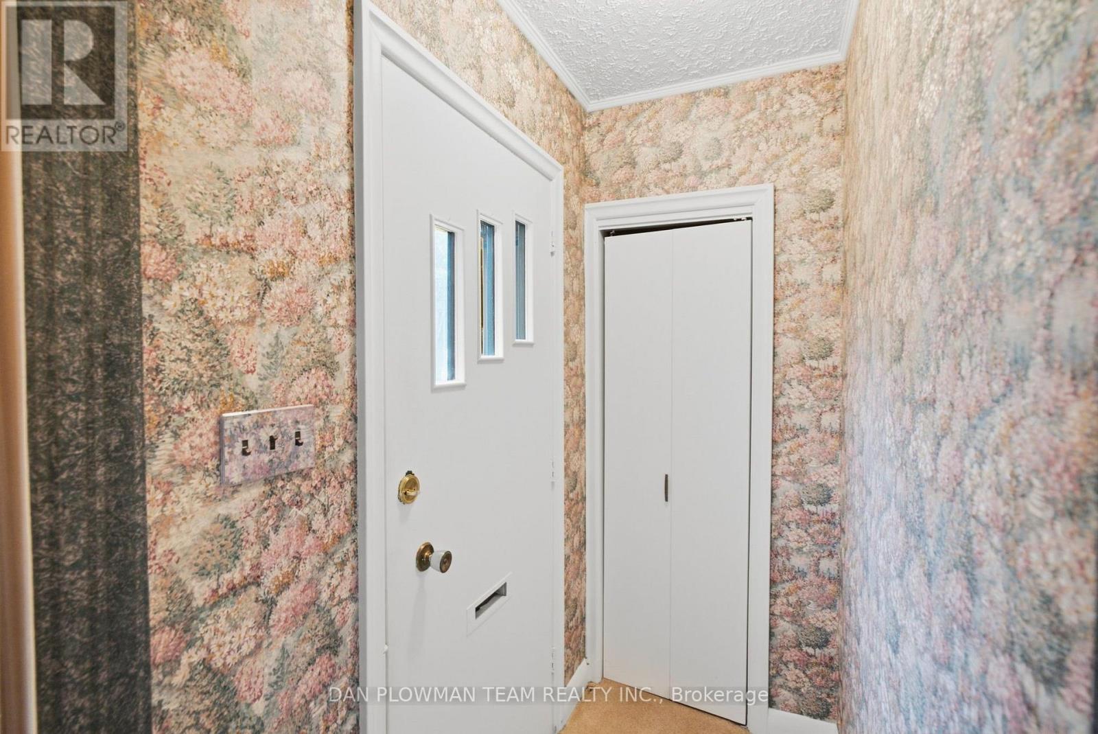 98 SCUGOG STREET - 4