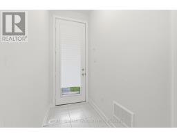 Bedroom 2 - 112 Stauffer Crescent, Markham, ON L6B1R1 Photo 6