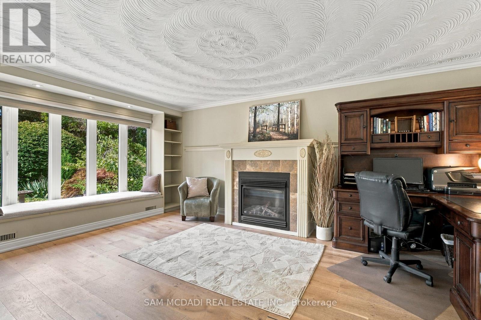 1664 HOWAT CRESCENT - 8