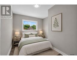 1072 Orchard Road, Mississauga, ON L5E2N9 Photo 16