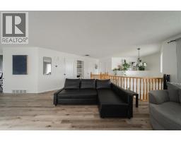 Primary Bedroom - 341 Diefenbaker Drive, Fort Mcmurray, AB T9K2K1 Photo 8