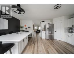 341 Diefenbaker Drive, Fort Mcmurray, AB T9K2K1 Photo 17