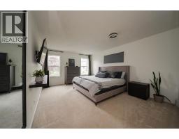 341 Diefenbaker Drive, Fort Mcmurray, AB T9K2K1 Photo 18