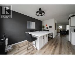 341 Diefenbaker Drive, Fort Mcmurray, AB T9K2K1 Photo 16