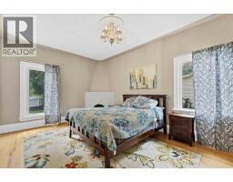 379 5 Street Se, Medicine Hat, AB T1A0M7 Photo 21