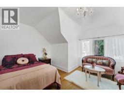 379 5 Street Se, Medicine Hat, AB T1A0M7 Photo 25