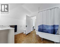 379 5 Street Se, Medicine Hat, AB T1A0M7 Photo 31