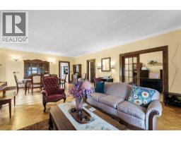 Bedroom - 379 5 Street Se, Medicine Hat, AB T1A0M7 Photo 9