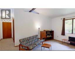 180 Gabriola Cres, Gabriola Island, BC V0R1X1 Photo 9