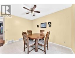 4pc Bathroom - 4008 46 Street Sw, Calgary, AB T3E6P3 Photo 10