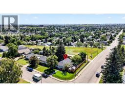 227 Lynnwood Drive SE - photo 2