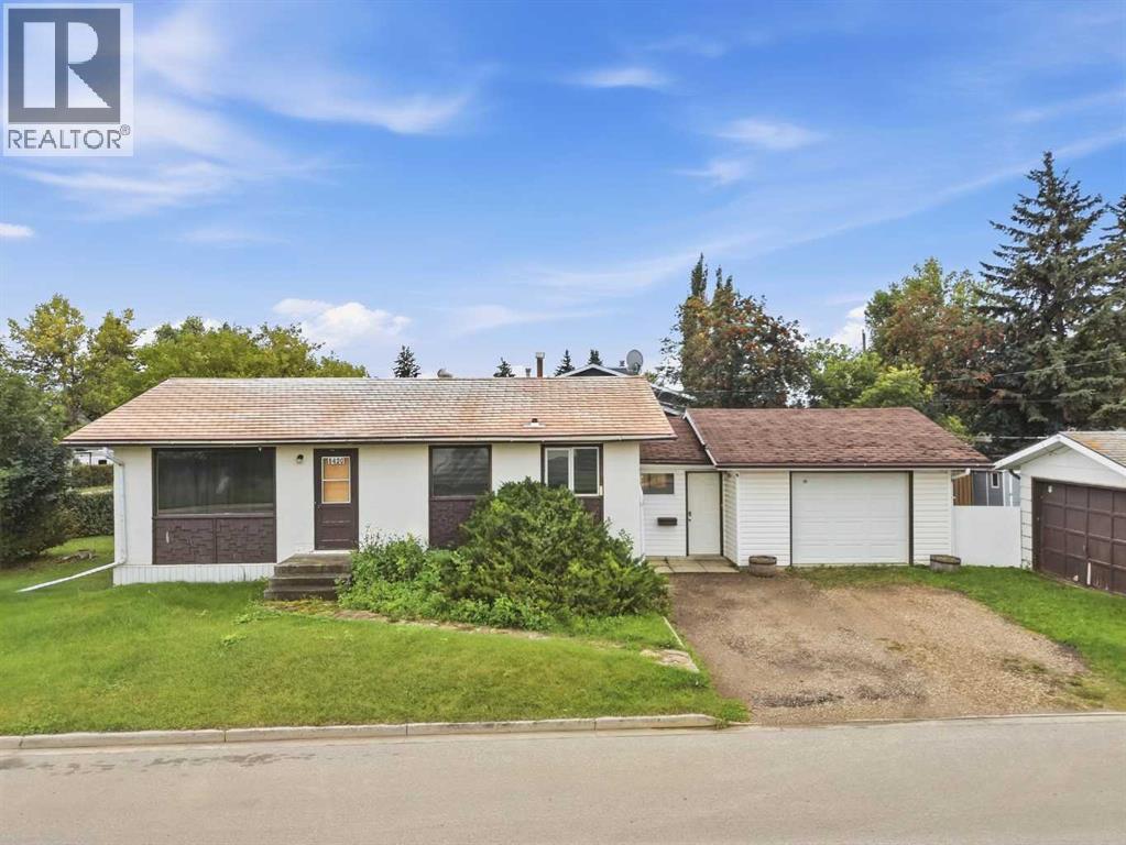 Listing photo – 5420 55 Street, Ponoka